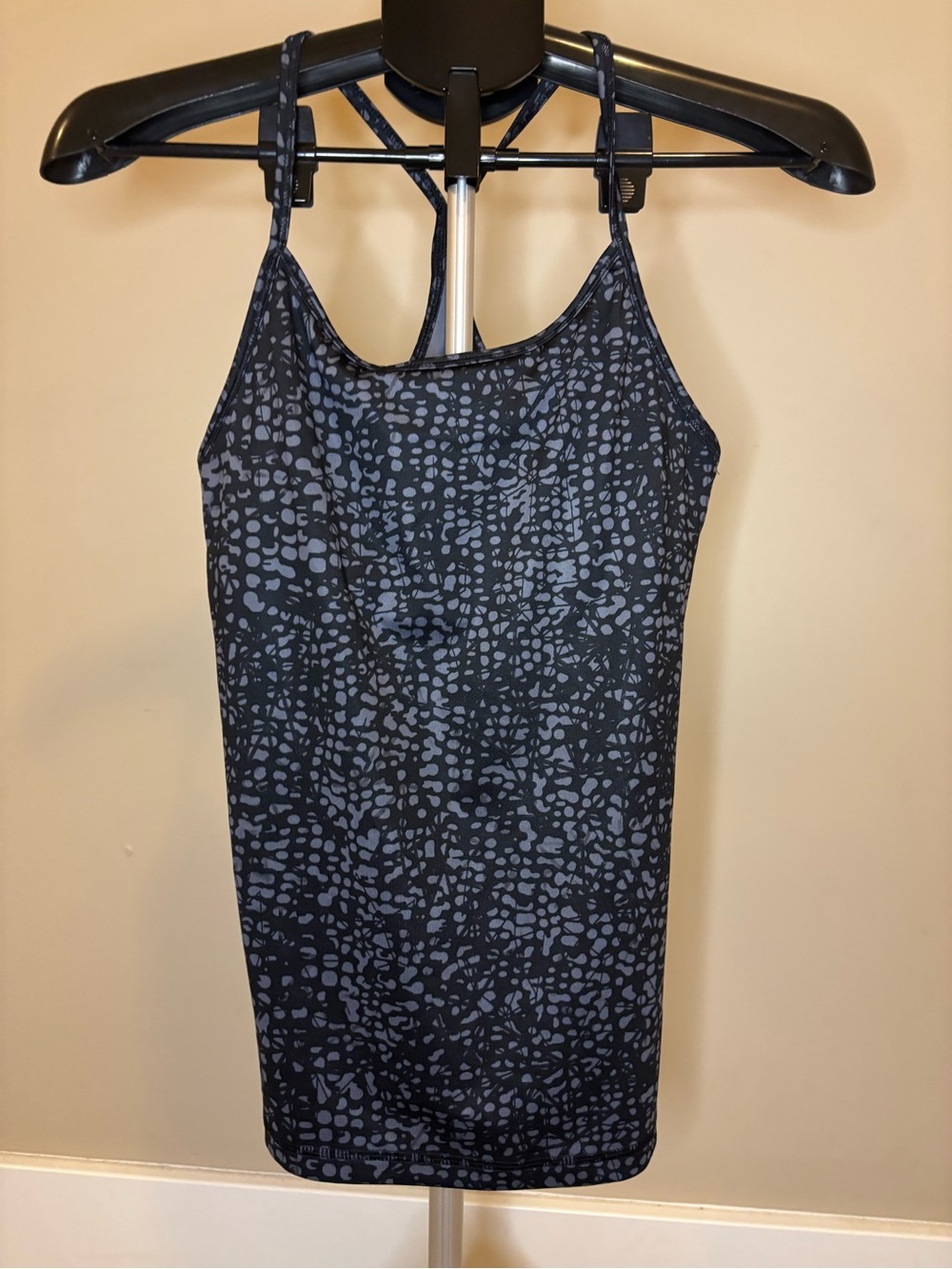Champion Women’s Athletic Tank Top Size S Black Gray Abstract Print